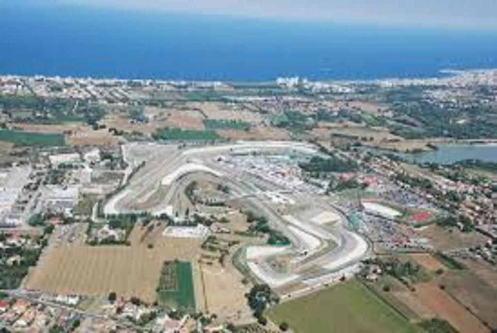 Hotel Arno Misano Adriatico Exterior foto