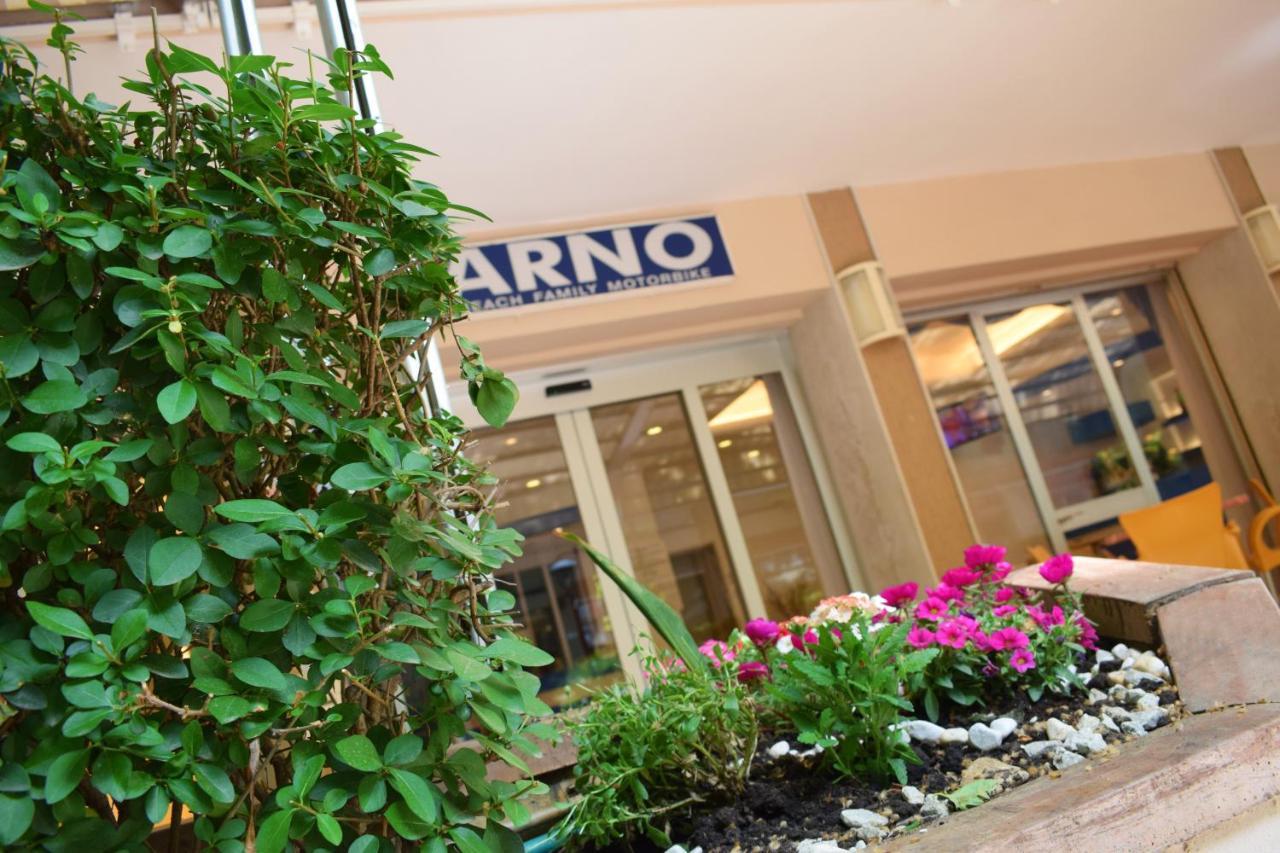 Hotel Arno Misano Adriatico Exterior foto